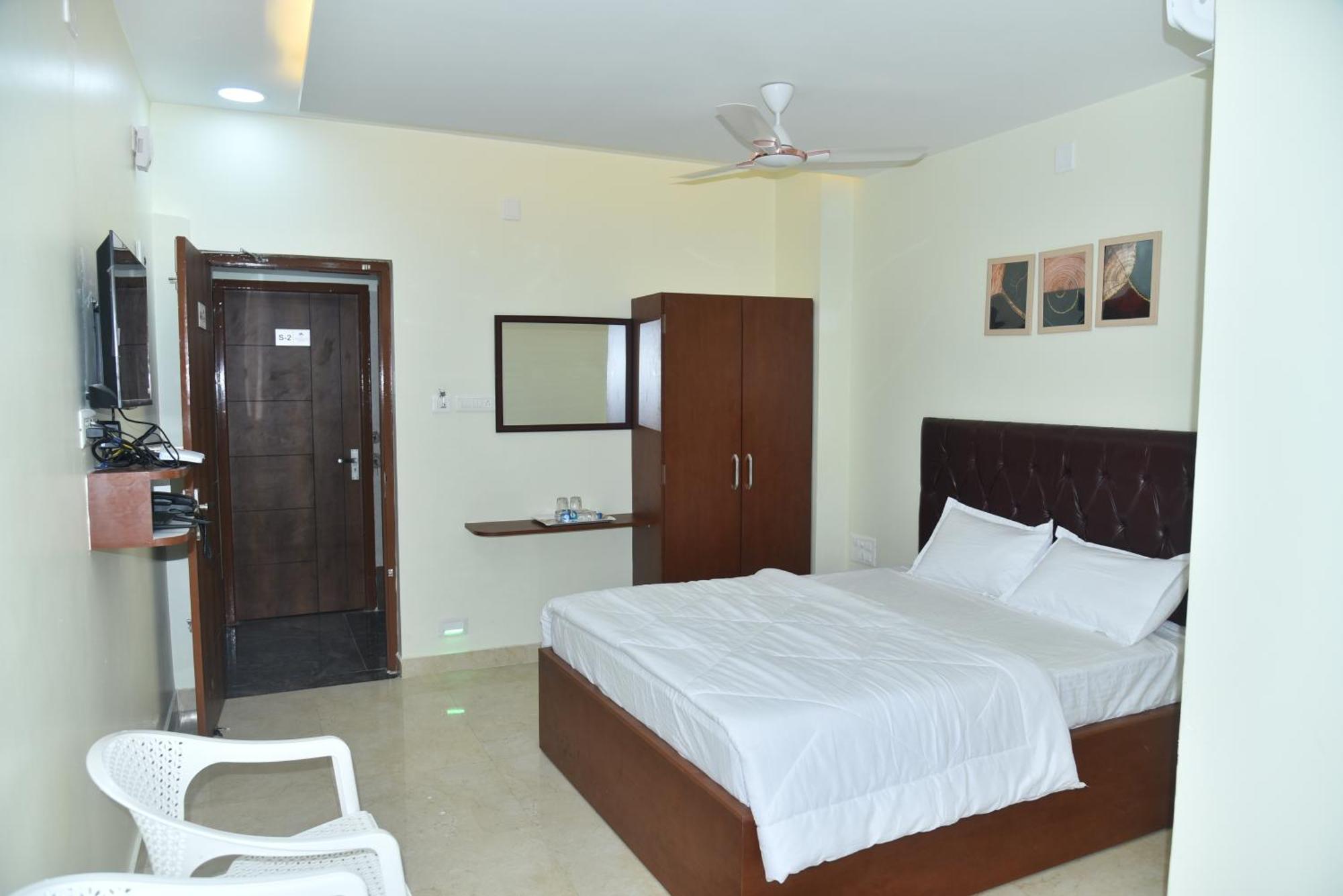 The Paradise Guest Inn Nellore Kültér fotó
